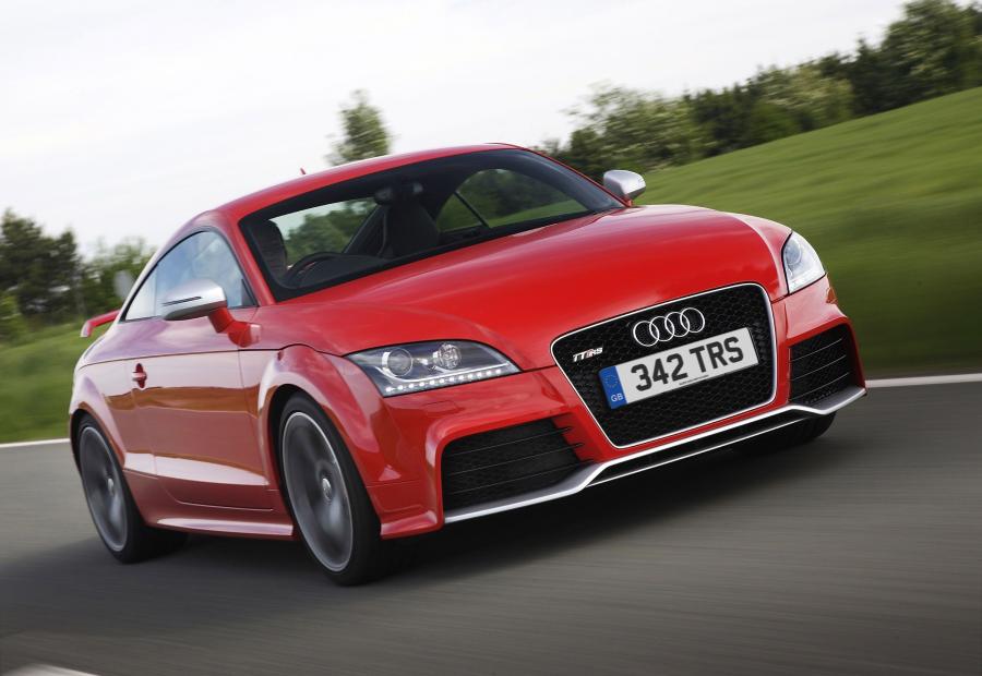  Audi TT RS Coupe (8J) 2009 года  (UK) (фото 8 из 21)